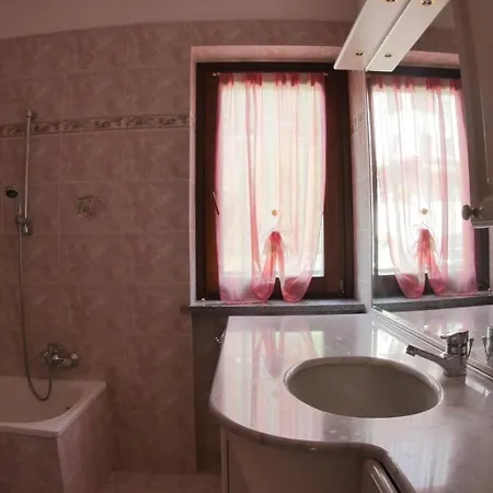 Casa Di 2 Piani Ai Piedi Della Valtournenche Cir 0032 Apartment *