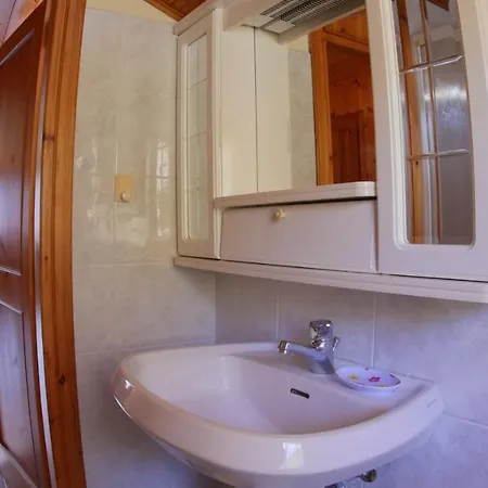 Apartment Casa Di 2 Piani Ai Piedi Della Valtournenche Cir 0032