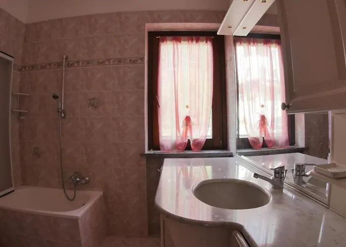 Casa Di 2 Piani Ai Piedi Della Valtournenche Cir 0032 Apartment *